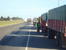 Controles al transporte automotor de cargas en la zona portuaria de Rosario
